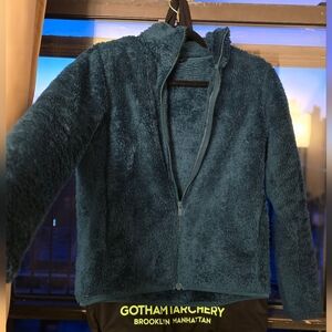 Uniqlo Plush Zip-Up Jacket in Deep Teal